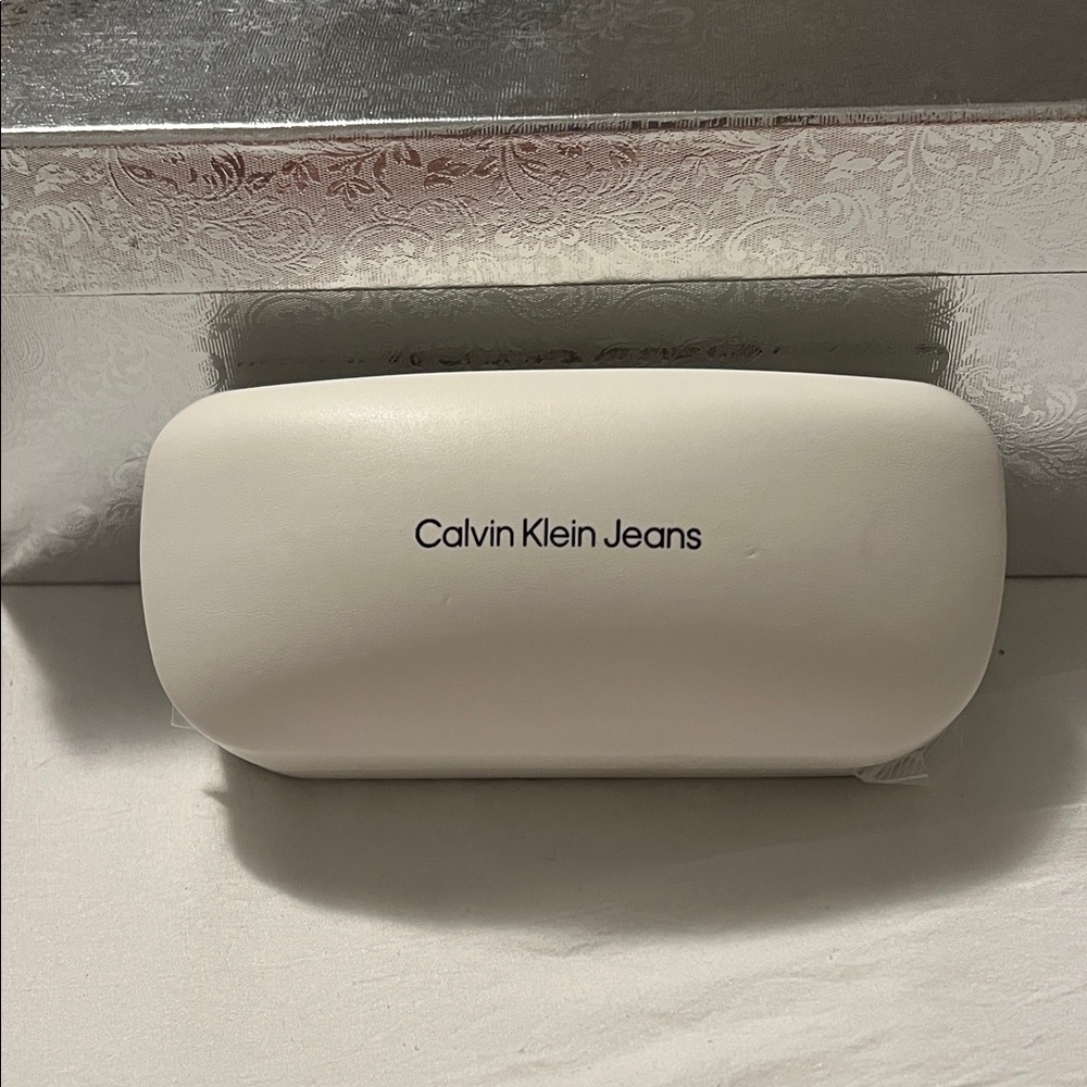 Calvin Klein Cat-Eye Sunglasses in Brown - Picture 5 of 6